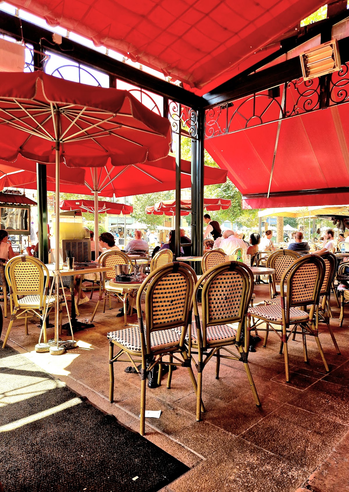 Bar Le Grillon - Photo 9