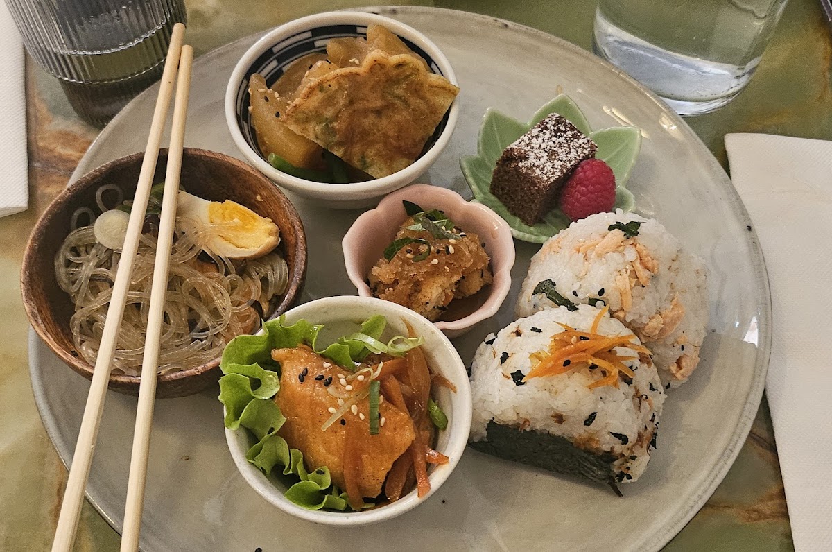 Bento Chiyo - Photo 5