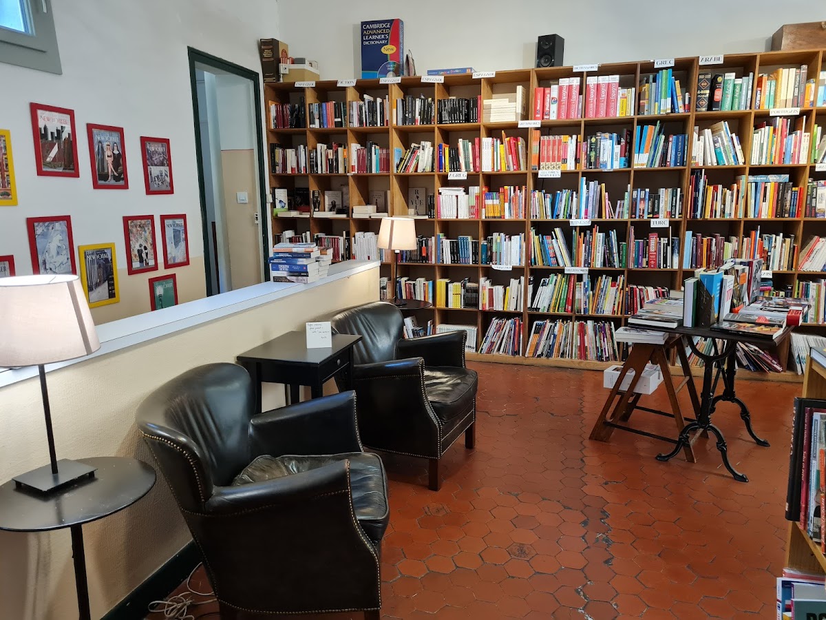 Book In Bar - Librairie et café - Photo 6