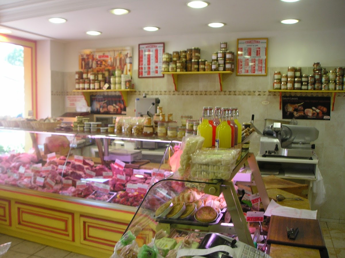 Boucherie du Pont de l'Arc - Photo 2