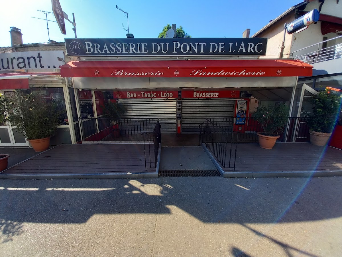 Brasserie du Pont de l'Arc - Photo 3