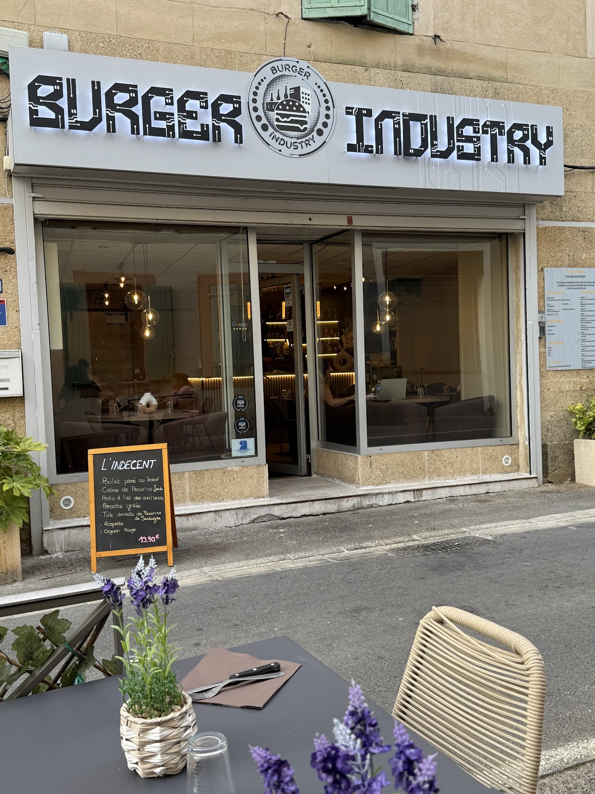 Burger industry - Photo 4