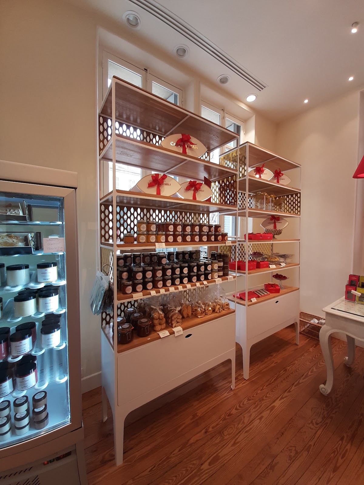 Calissons d'Aix Léonard PARLI - Boutique historique 1920 classée au patrimoine Aixois - Photo 2