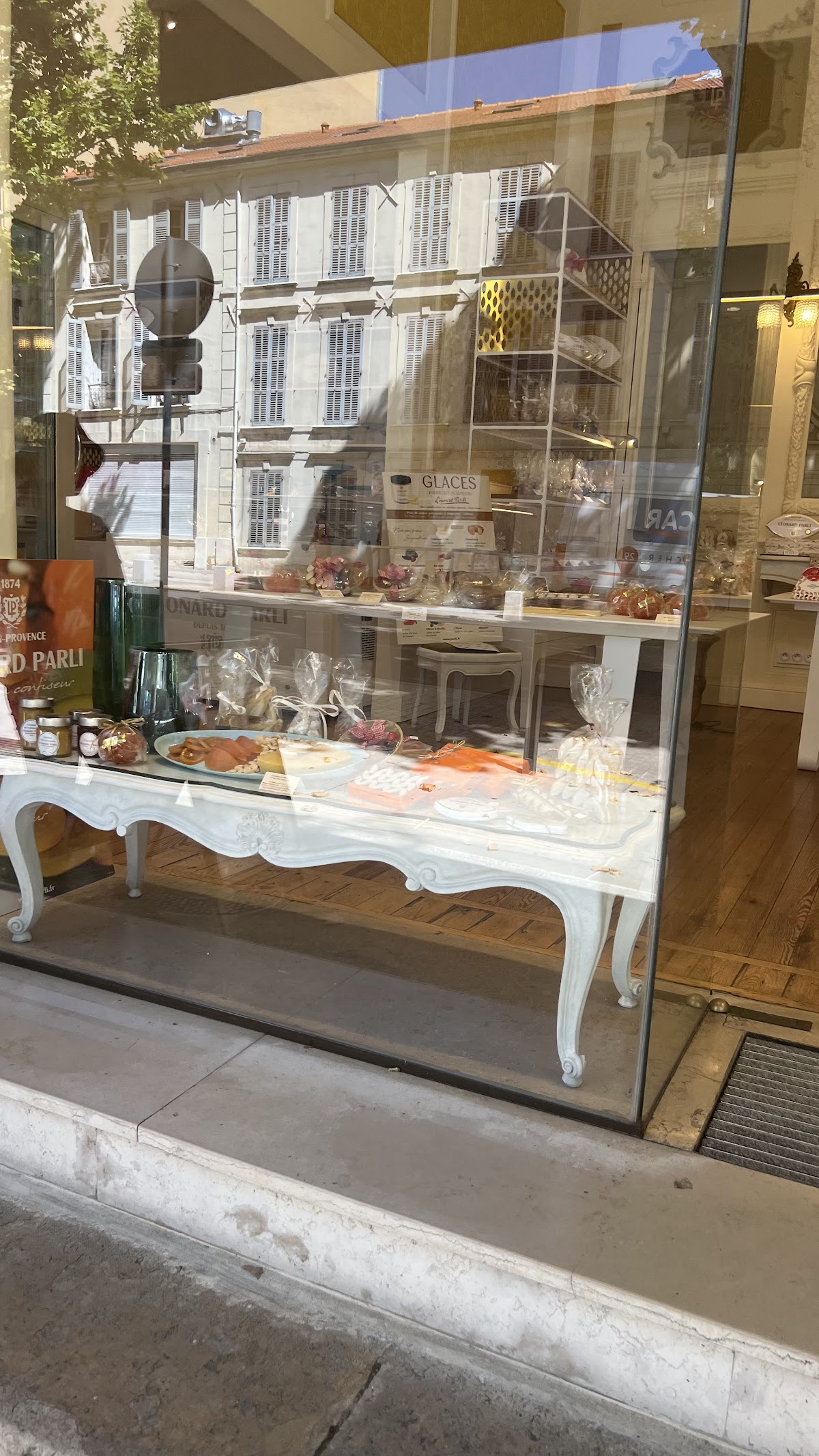 Calissons d'Aix Léonard PARLI - Boutique historique 1920 classée au patrimoine Aixois - Photo 5