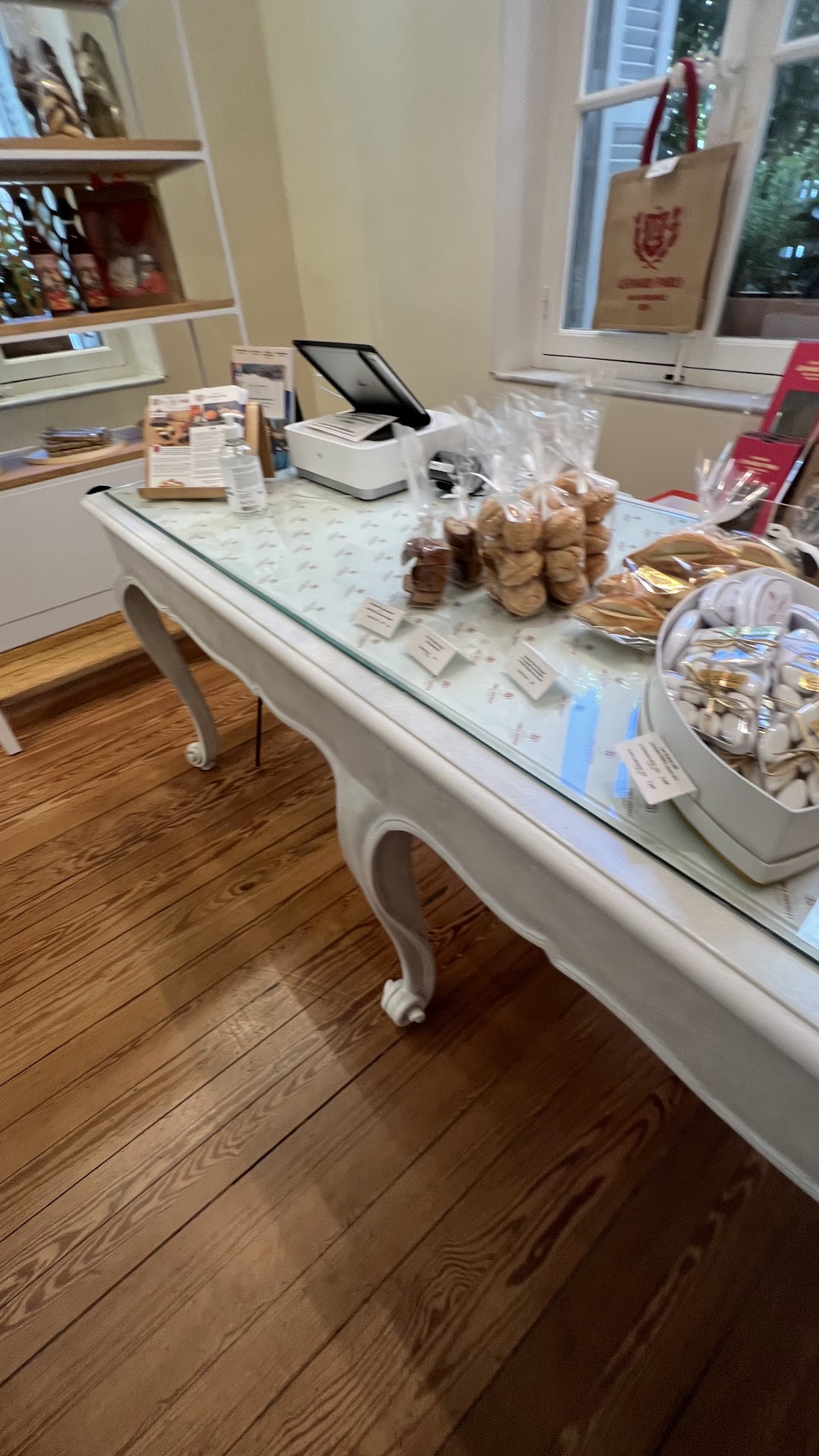 Calissons d'Aix Léonard PARLI - Boutique historique 1920 classée au patrimoine Aixois - Photo 6