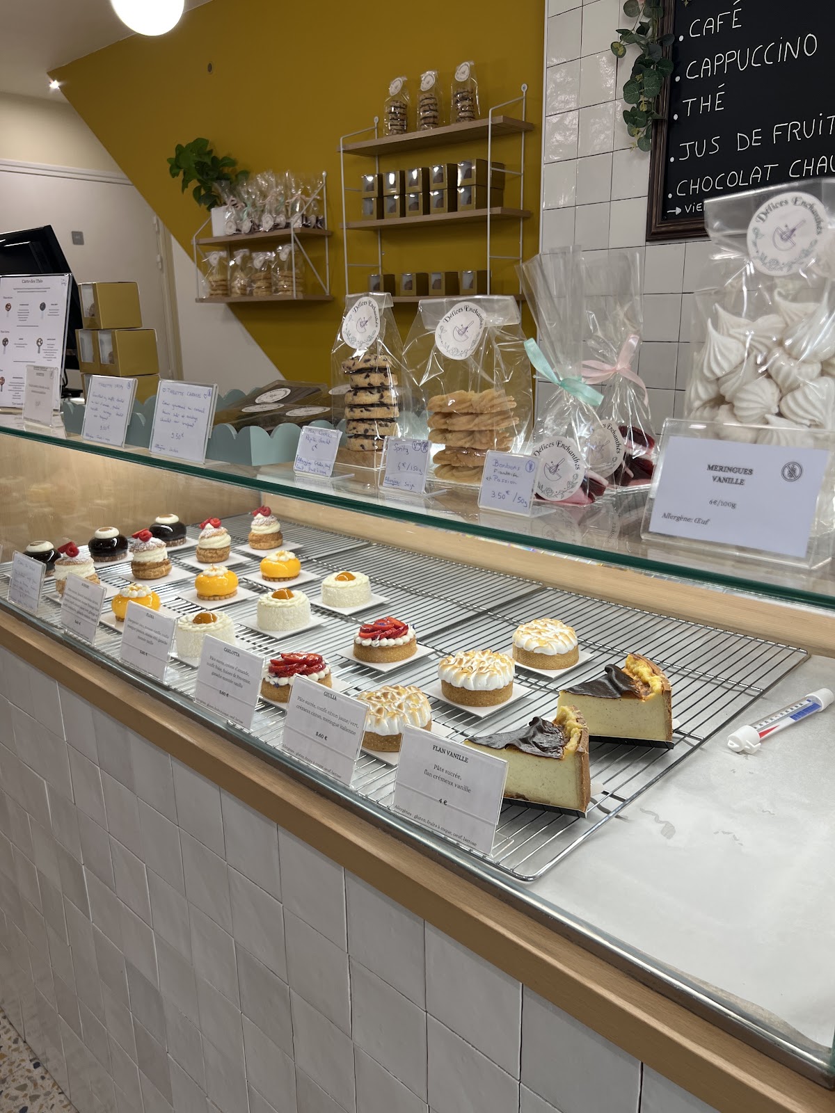 Délices Enchanthés-Pâtisserie/Salon de thé - Photo 3