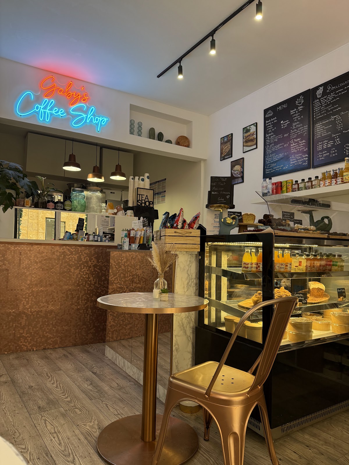 Gaby's coffee shop - Photo 3