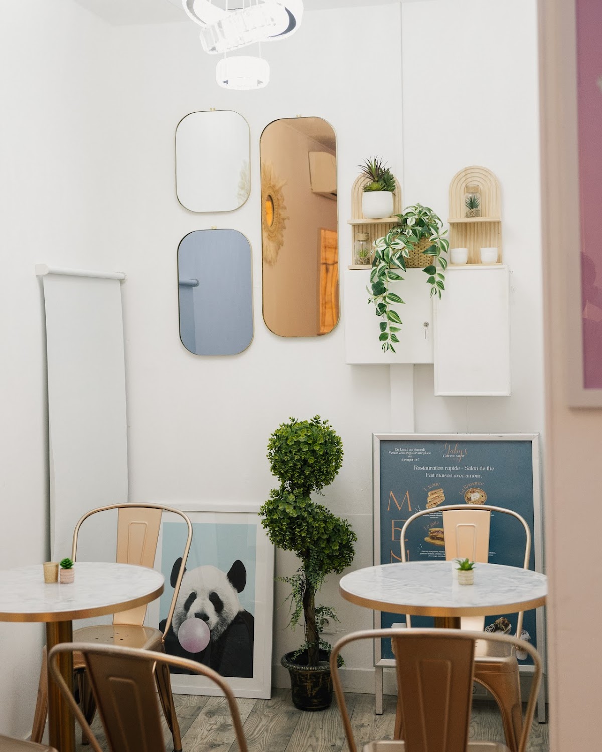 Gaby's coffee shop - Photo 4