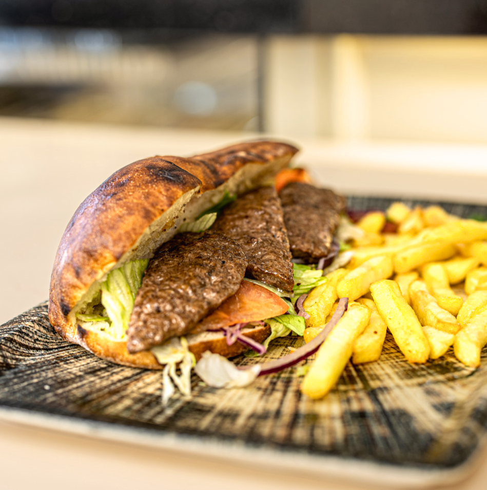 ISTANBUL KEBAB GRILL HOUSE - Photo 2