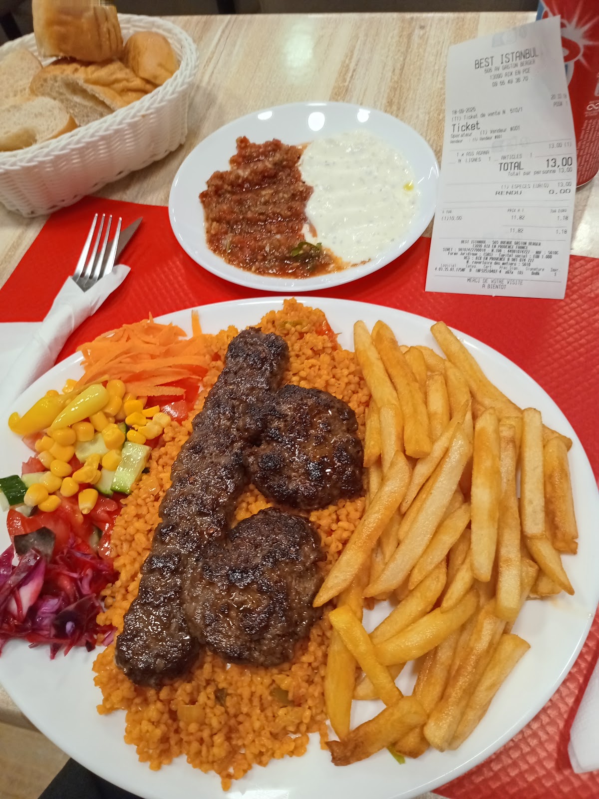 ISTANBUL KEBAB GRILL HOUSE - Photo 4