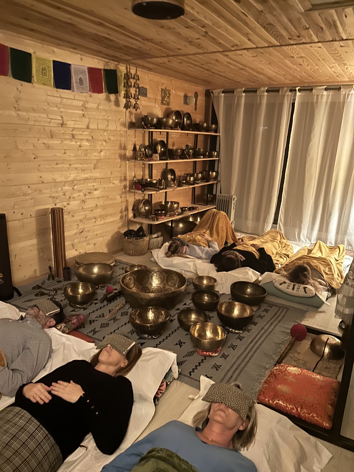 L'Aixprit Népalais formations bols tibétains , soins énergétiques. Boutique d’artisanat Népalais sur Aix en Provence - Photo 4