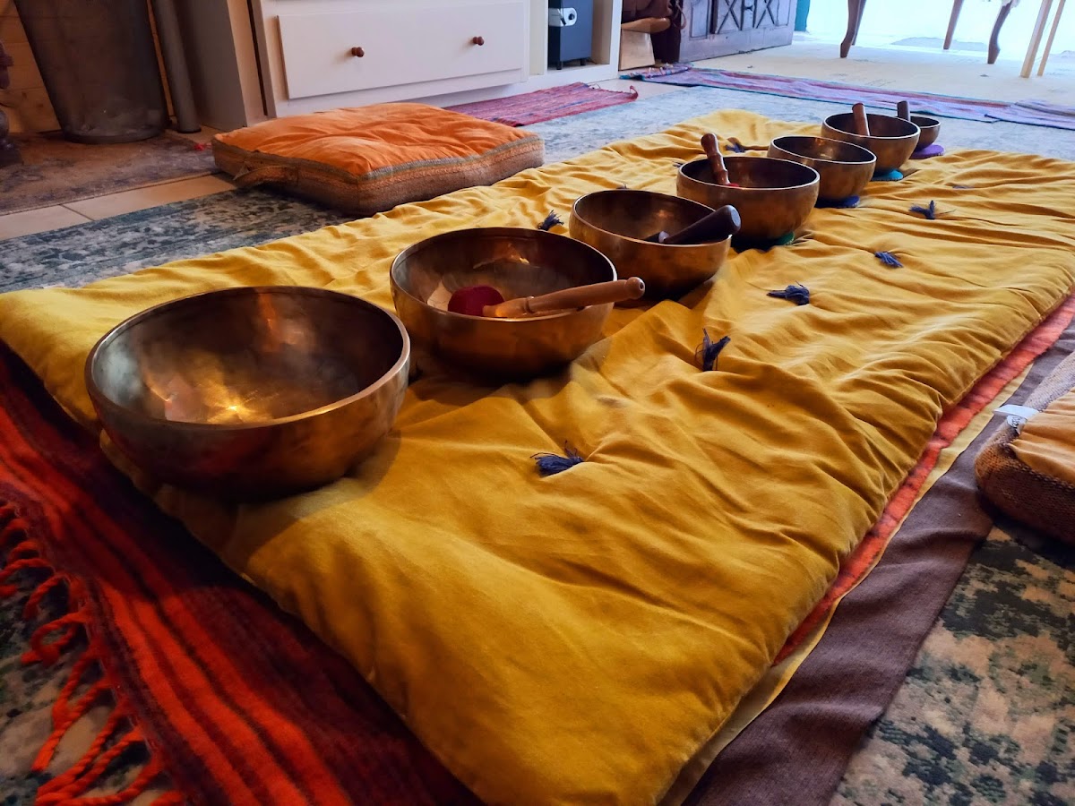L'Aixprit Népalais formations bols tibétains , soins énergétiques. Boutique d’artisanat Népalais sur Aix en Provence - Photo 7