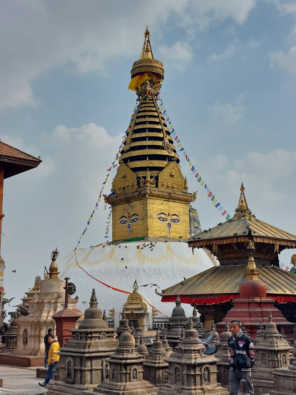 L'Aixprit Népalais formations bols tibétains , soins énergétiques. Boutique d’artisanat Népalais sur Aix en Provence