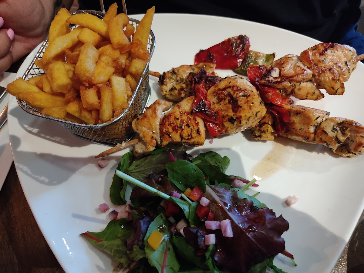 L'Hacienda El Barrio Latino - Photo 3