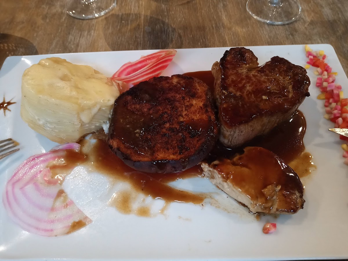 L'Hacienda El Barrio Latino - Photo 6