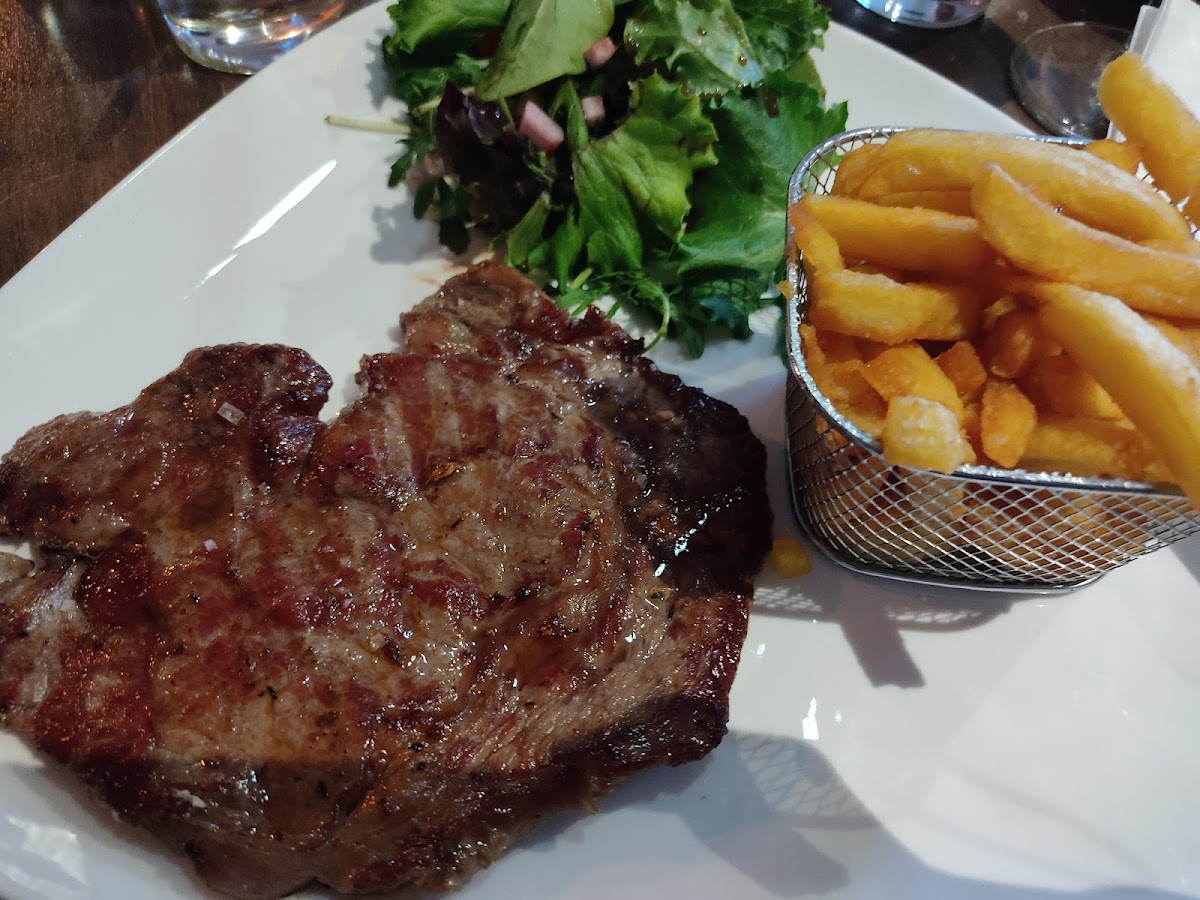 L'Hacienda El Barrio Latino - Photo 8