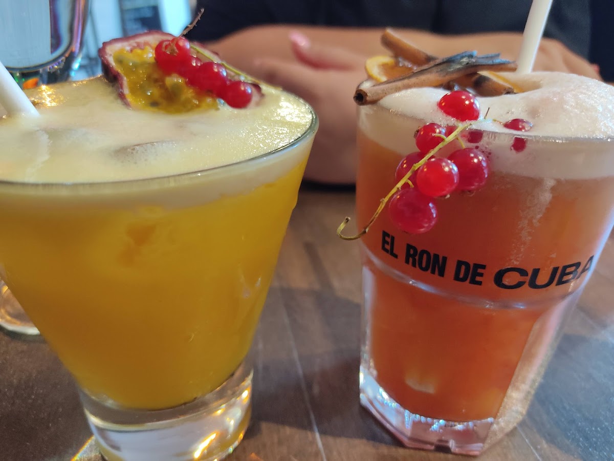 L'Hacienda El Barrio Latino - Photo 10