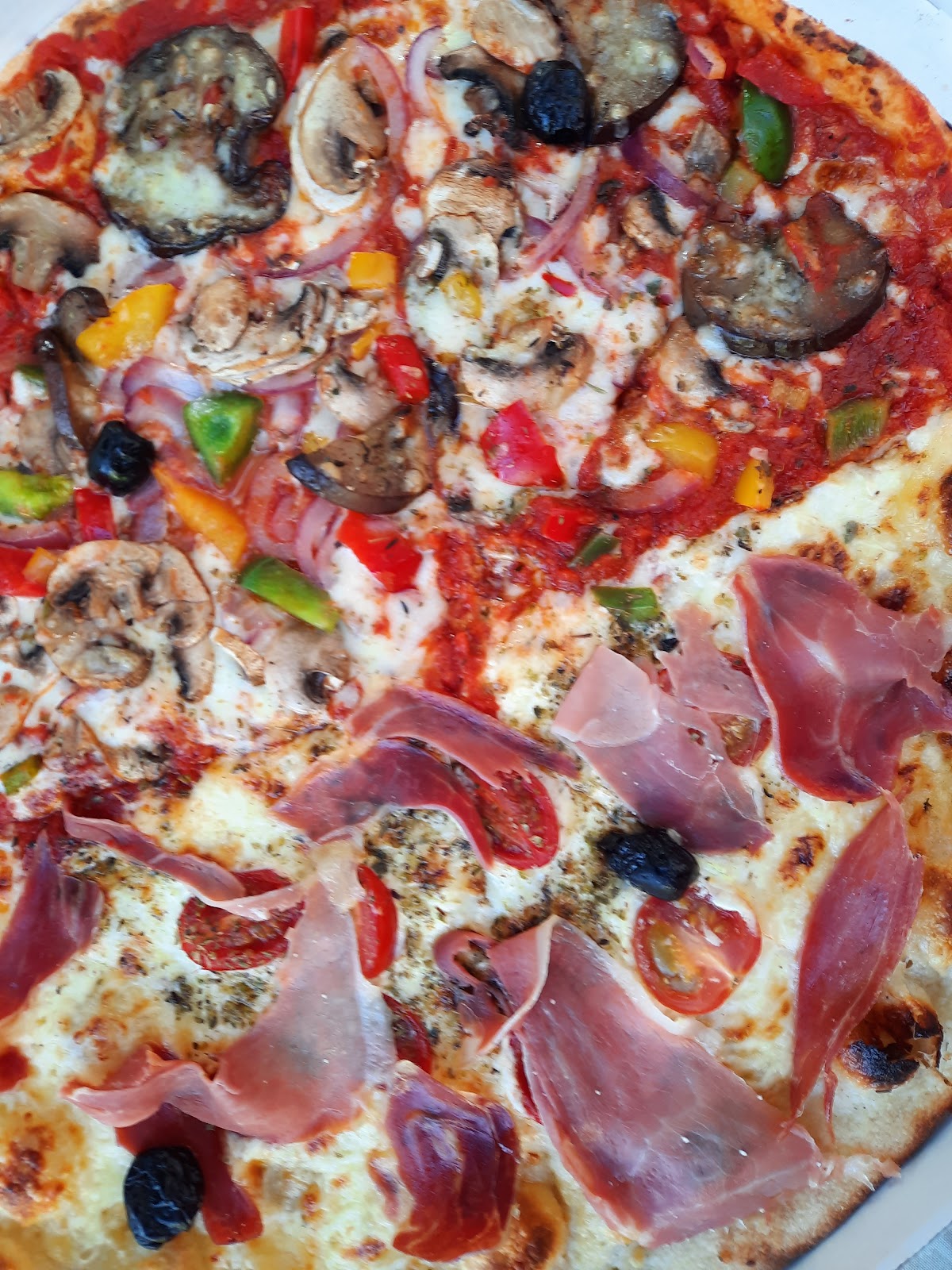 LA CALZONERIA - Photo 5