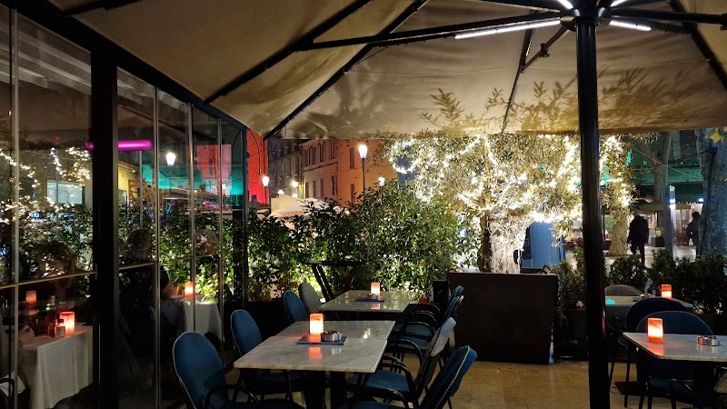 La Rotonde - Photo 5