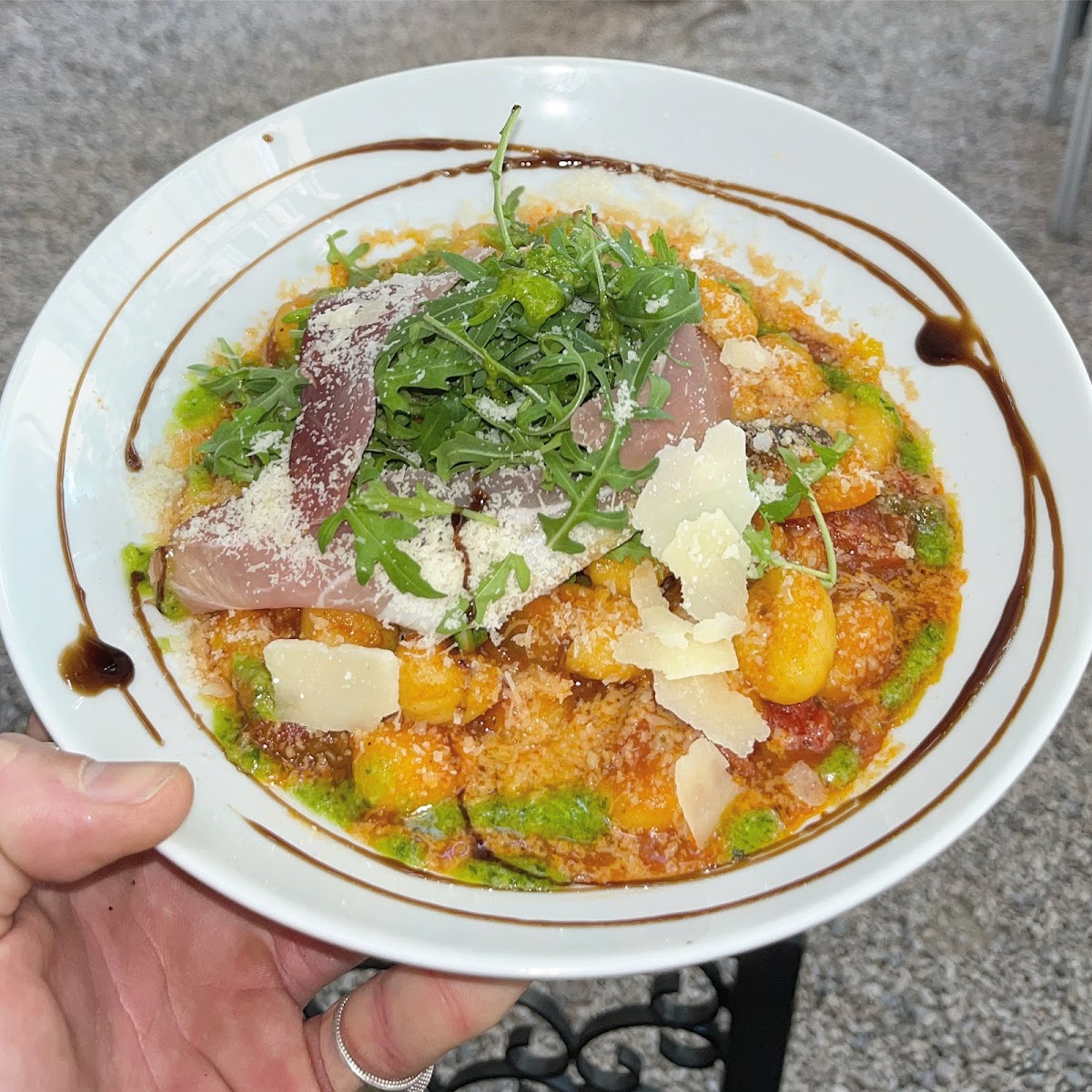 Le Gaulois - Bar, Tabac, Brasserie - Photo 2