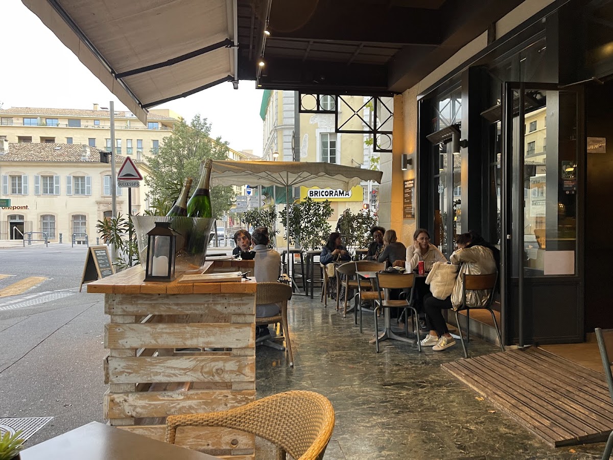 Le Novo - Bar & Kitchen - Restaurant Aix-en-Provence - Photo 3