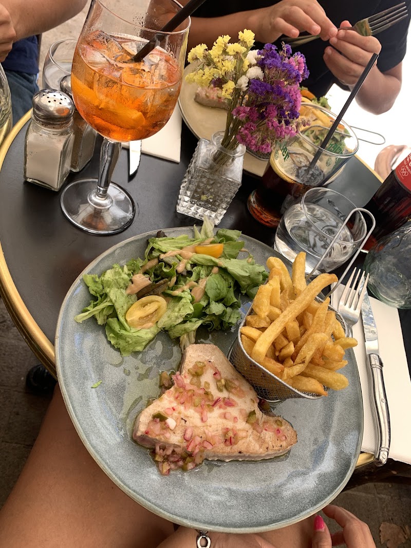 Le Petit Bistrot mirabeau - Photo 3