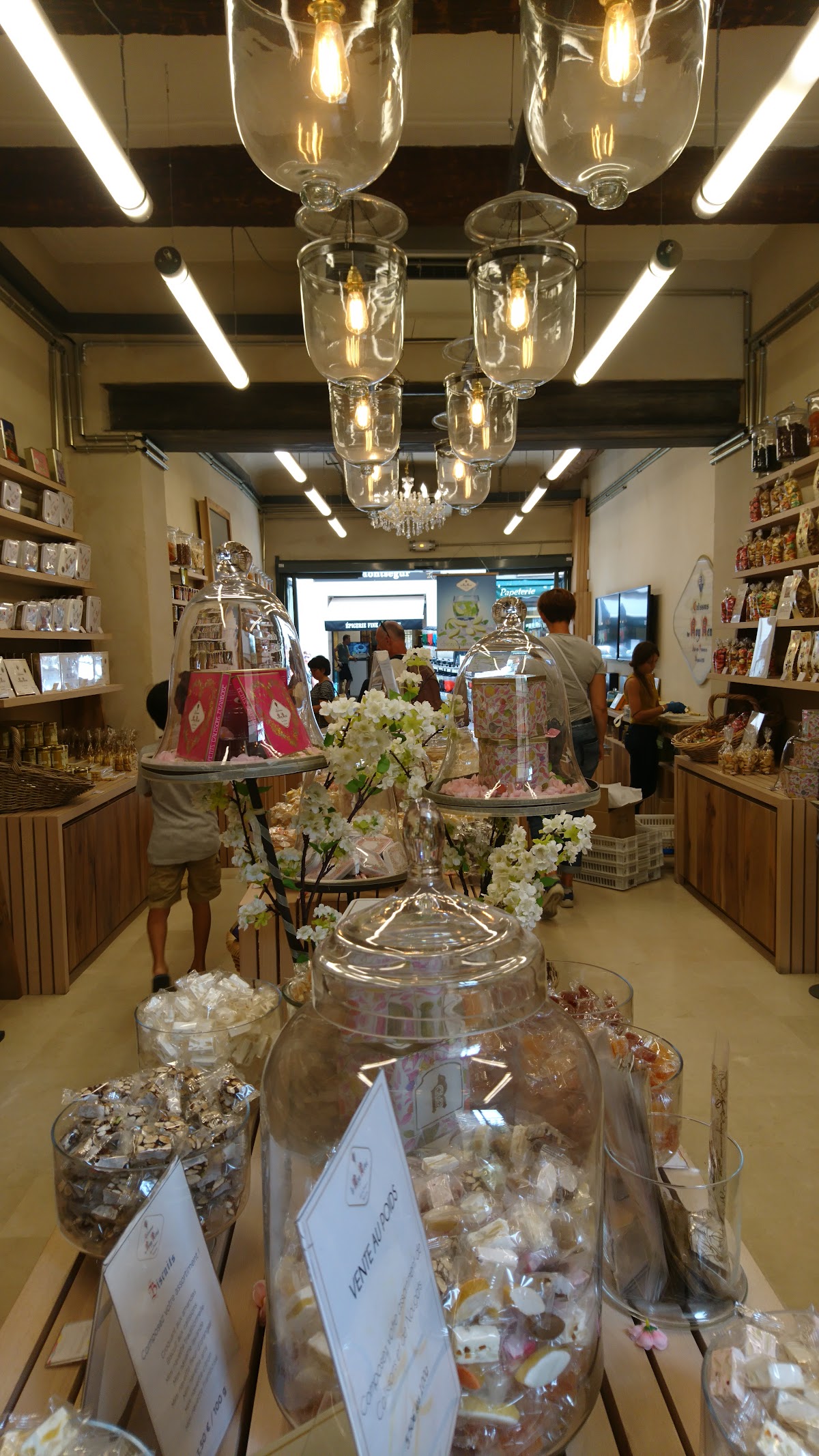 Le Roy René Aix-en-Provence, Confiserie du centre-ville - Photo 4