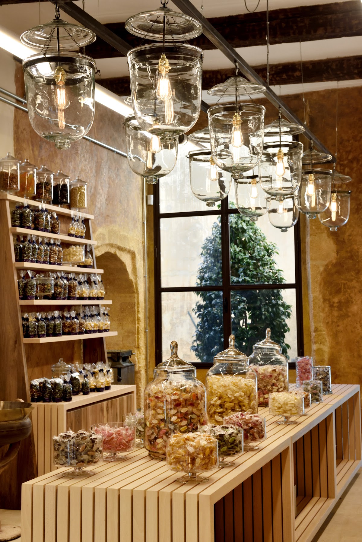 Le Roy René Aix-en-Provence, Confiserie du centre-ville - Photo 5