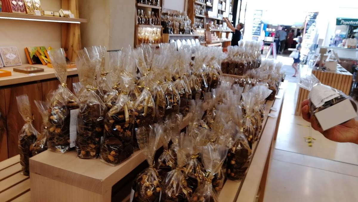Le Roy René Aix-en-Provence, Confiserie du centre-ville - Photo 7