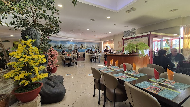 New Saigon - Photo 2