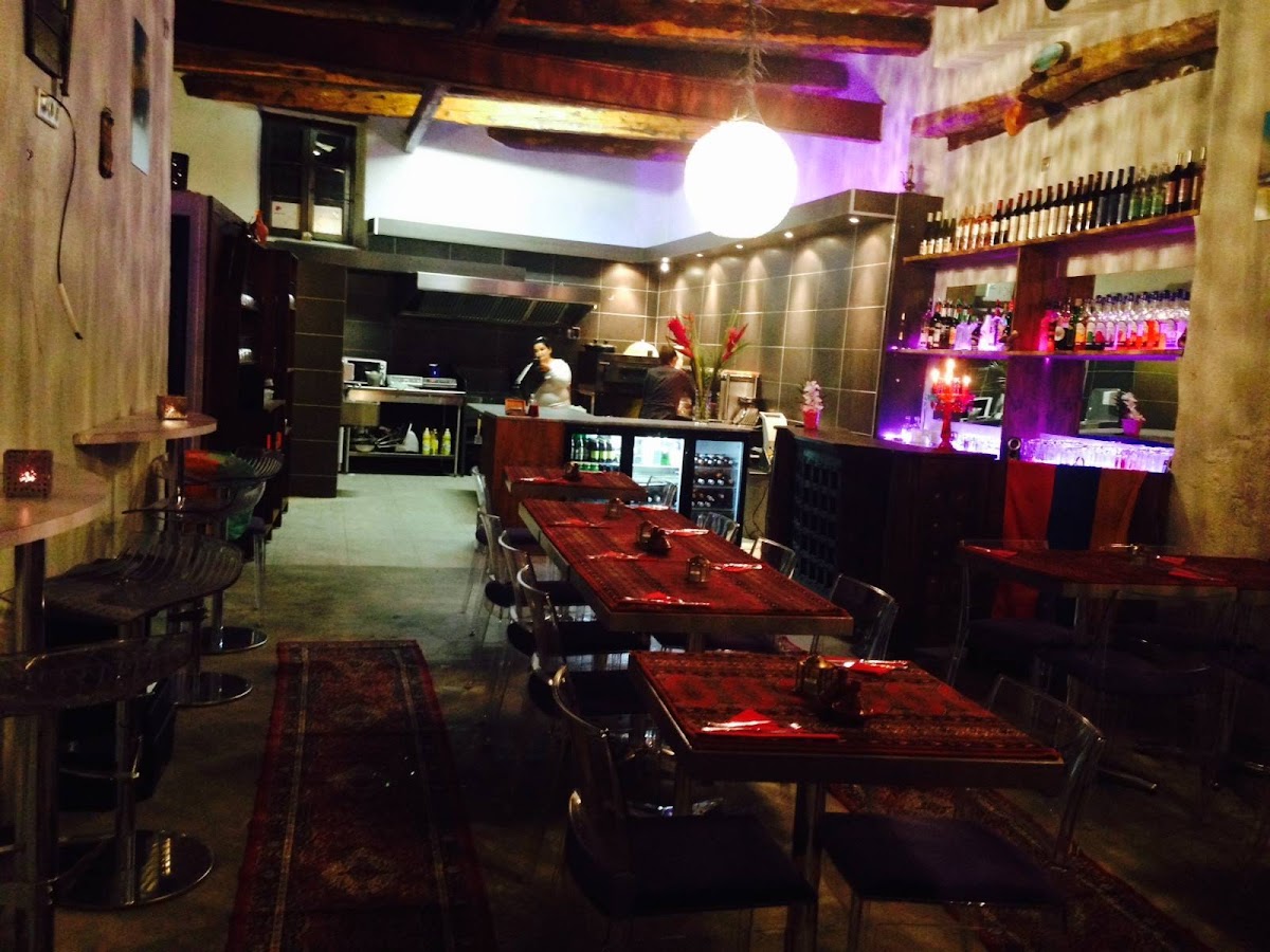 Restaurant AYKI Libanais Arménien