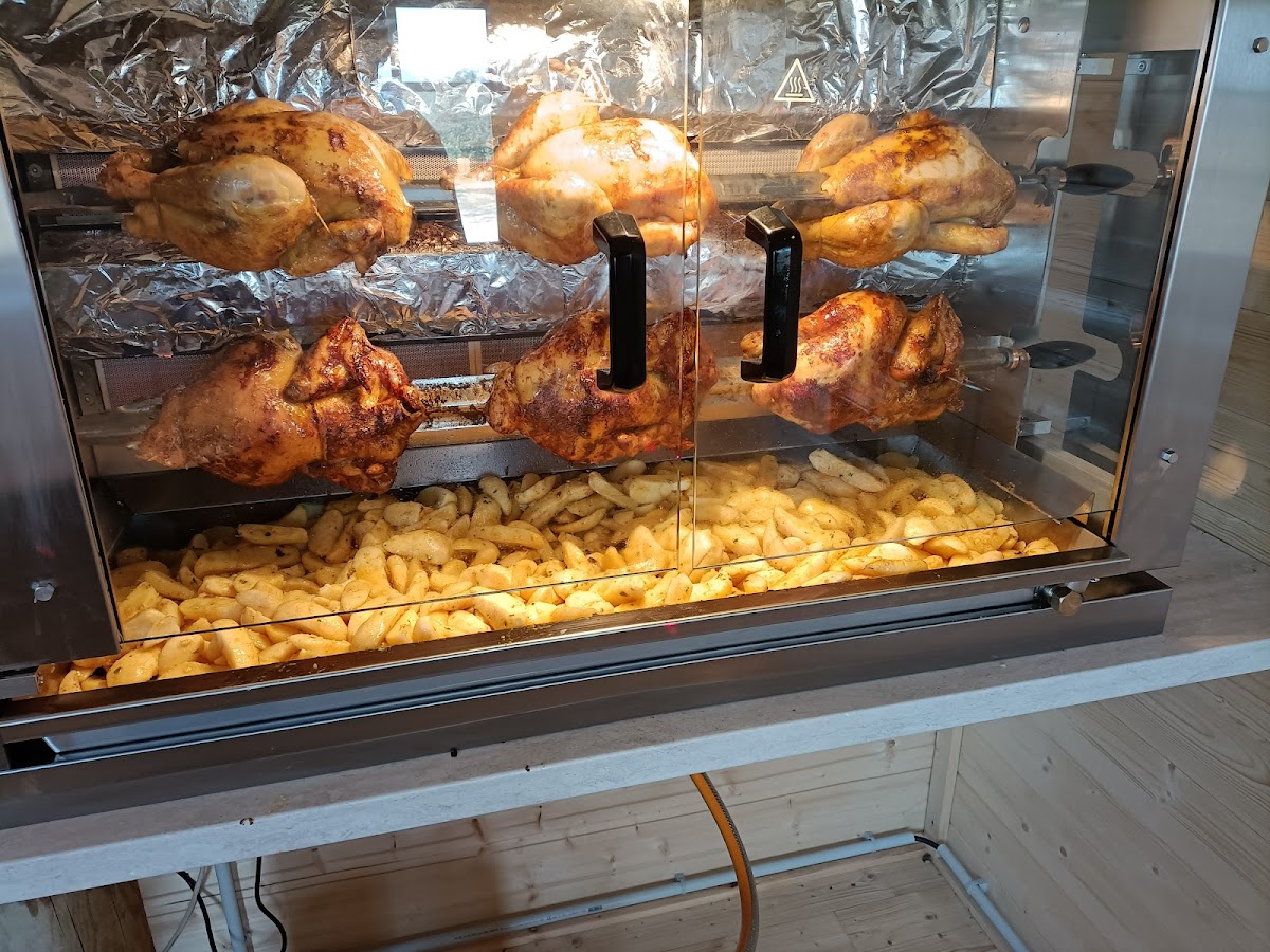 Rôtisserie aux poulets dorés - Photo 3