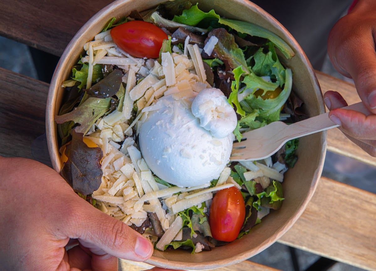 Snack time - Photo 6