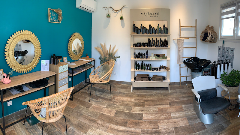 Salon de coiffure by Violaine Aix En Provence - Produit Végétalement Provence (sur RDV uniquement)