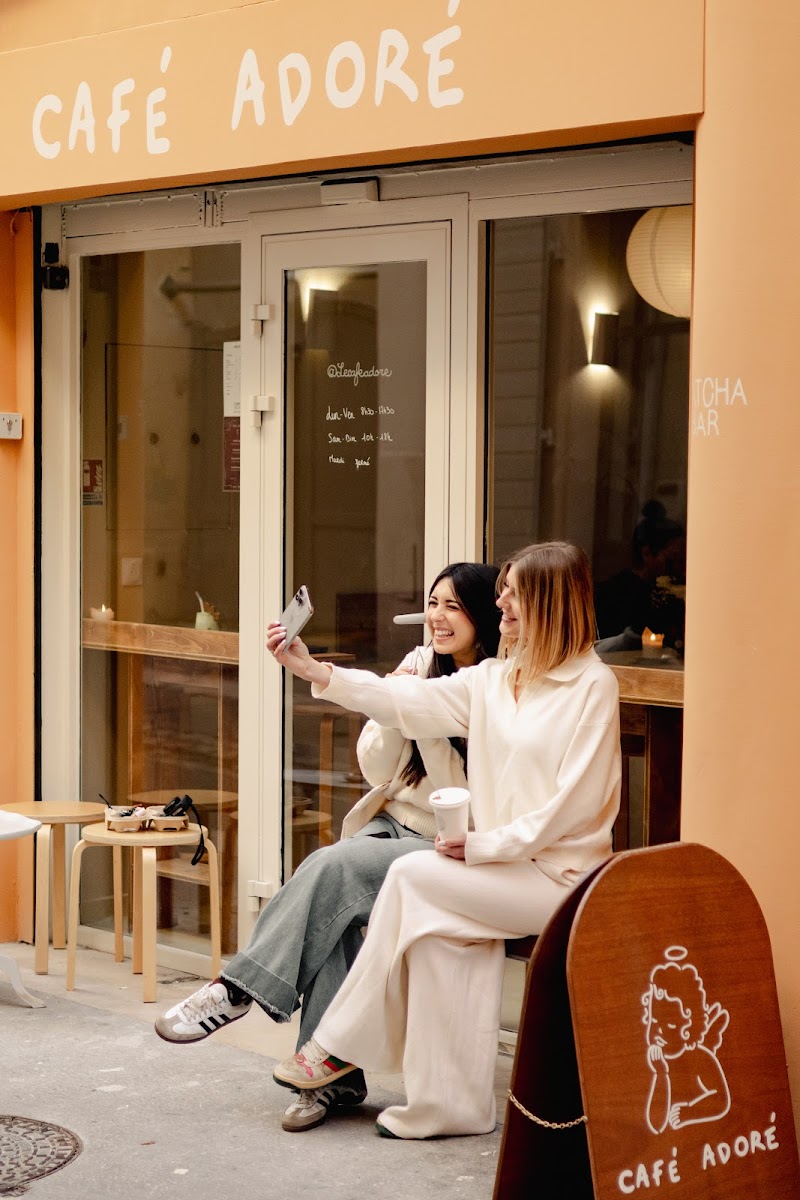Café Adoré