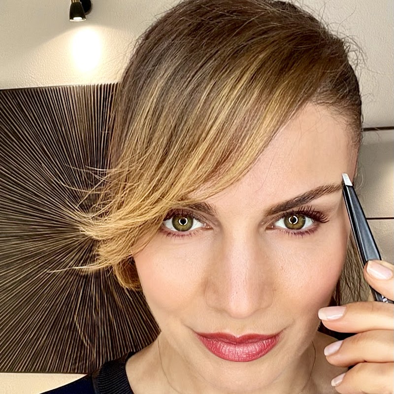 Brow Expert à Aix-en-Provence – Cigdem Cansizoglu