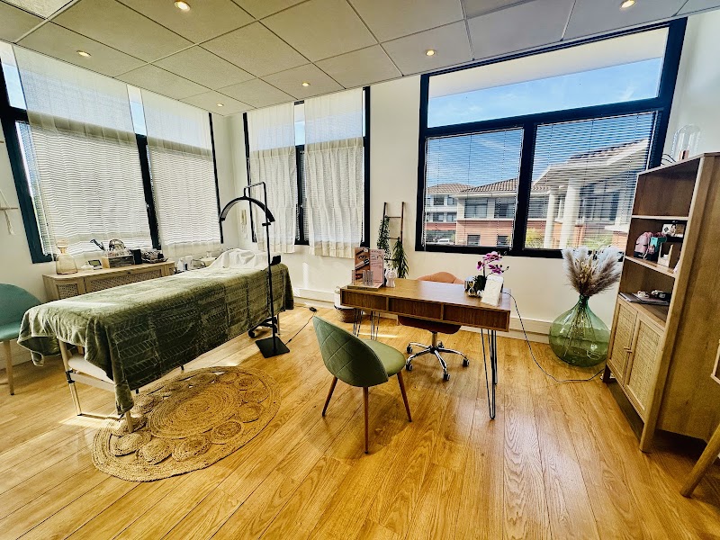 LES ATELIERS D’ANNE-SOPHIE |💫Maquillage Permanent, Cils & Sourcils |🧖‍♀️Soin Visage & Kobido |📍Aix en Provence - Puyricard