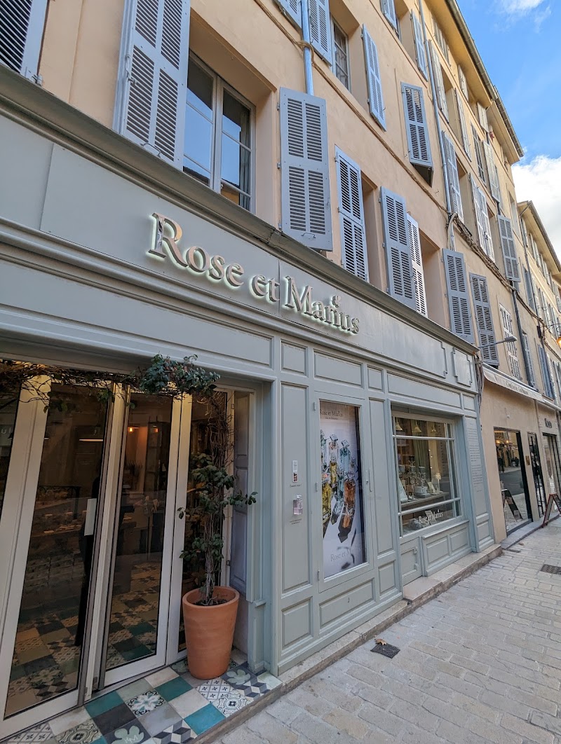 ROSE ET MARIUS