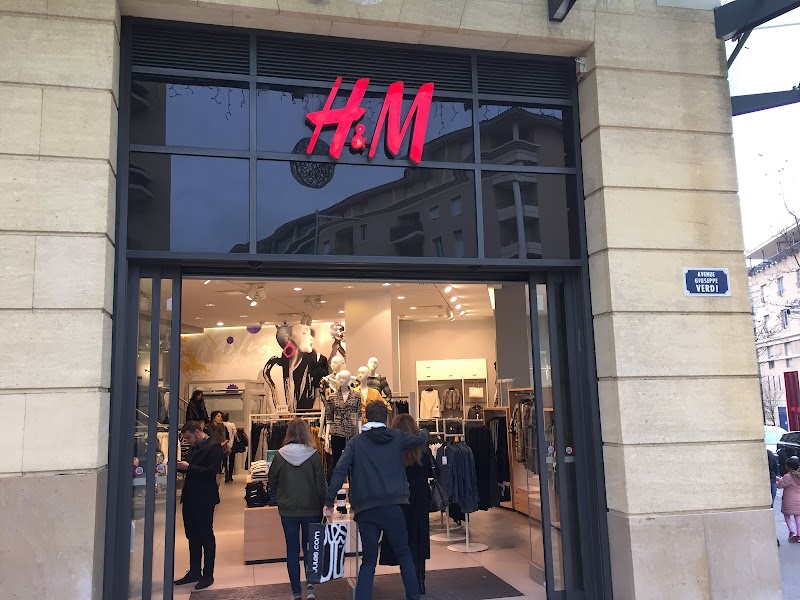 H&M