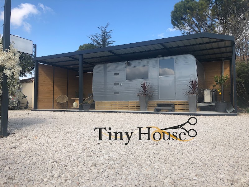 Tiny house coiffure