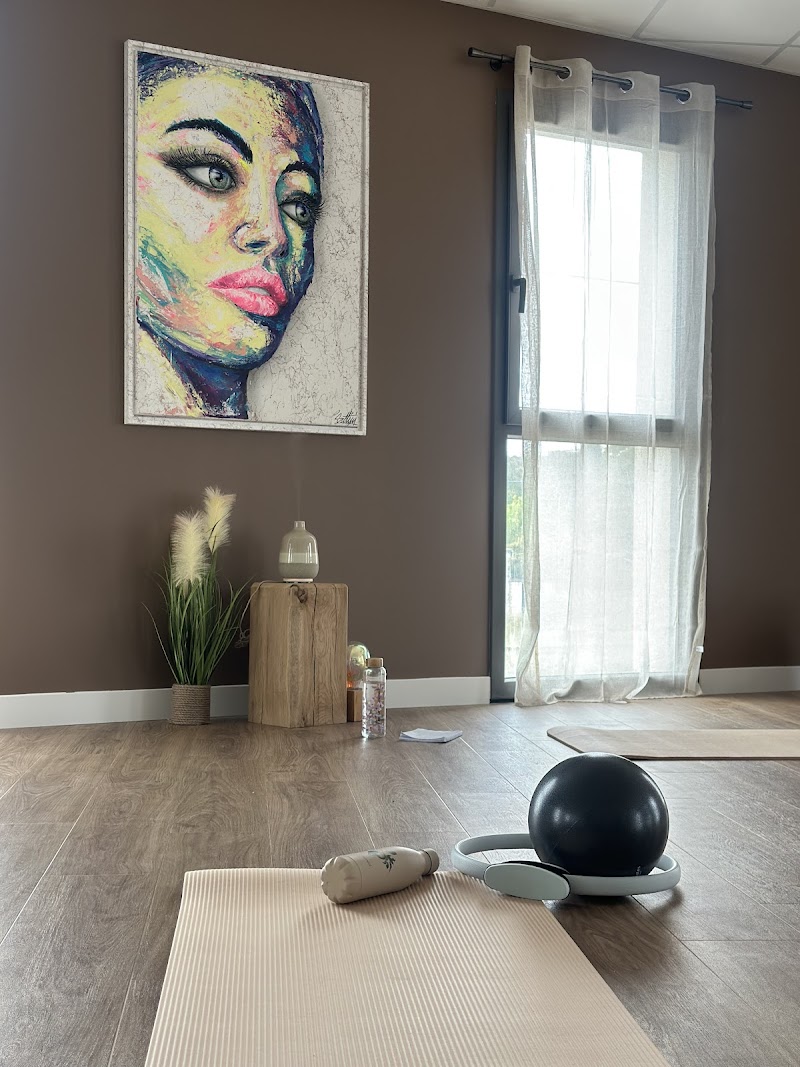 B Club - Studio Pilates Yoga Reformer