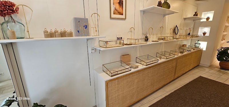 Bijouterie KariBoo Bijoux. Bijoux de créateur fabriqués à la main en Provence.