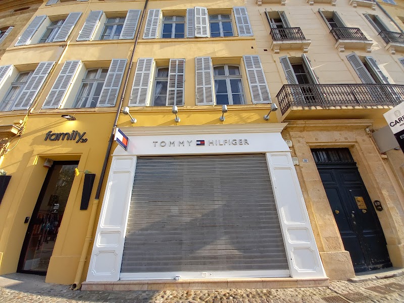 Tommy Hilfiger Store