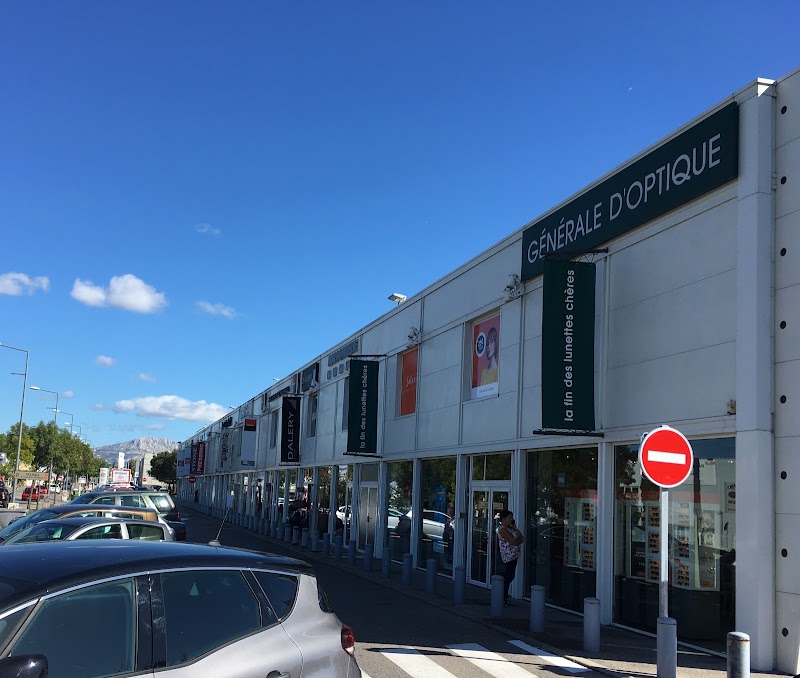 Pôle de Commerces et de Loisirs Aix Pioline