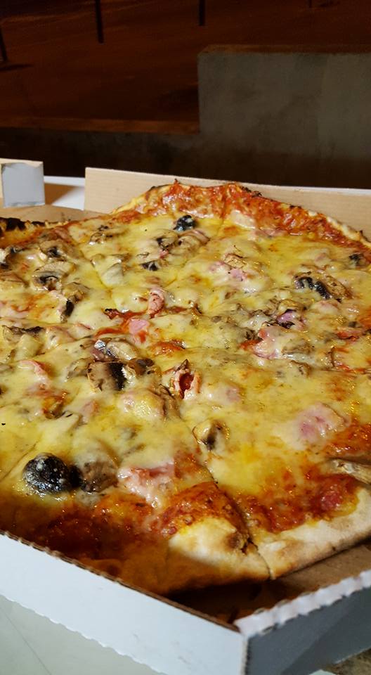 Kamion Pizza du Pont de l’Arc