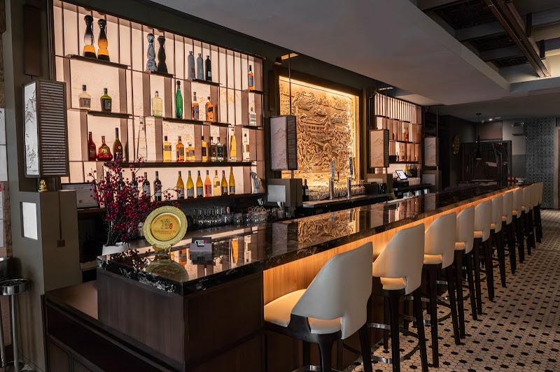 Chi Restaurant & Bar