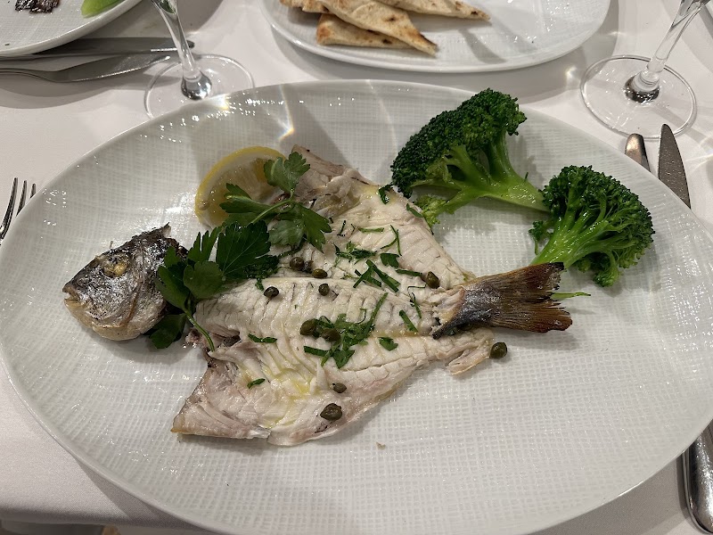 estiatorio Milos Midtown 2