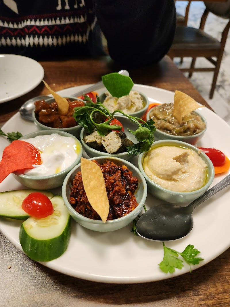 Istanbul Bay Authentic Mediterranean Restaurant 2