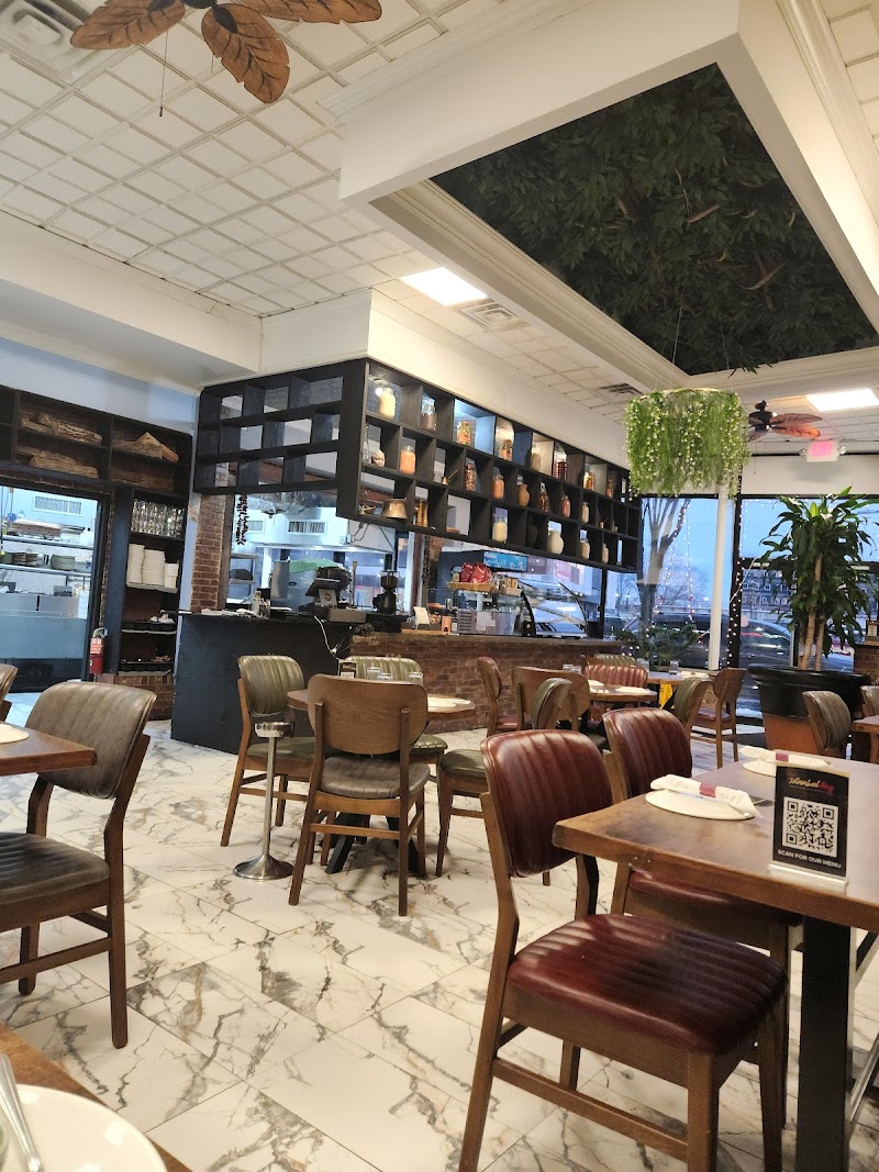 Istanbul Bay Authentic Mediterranean Restaurant 4