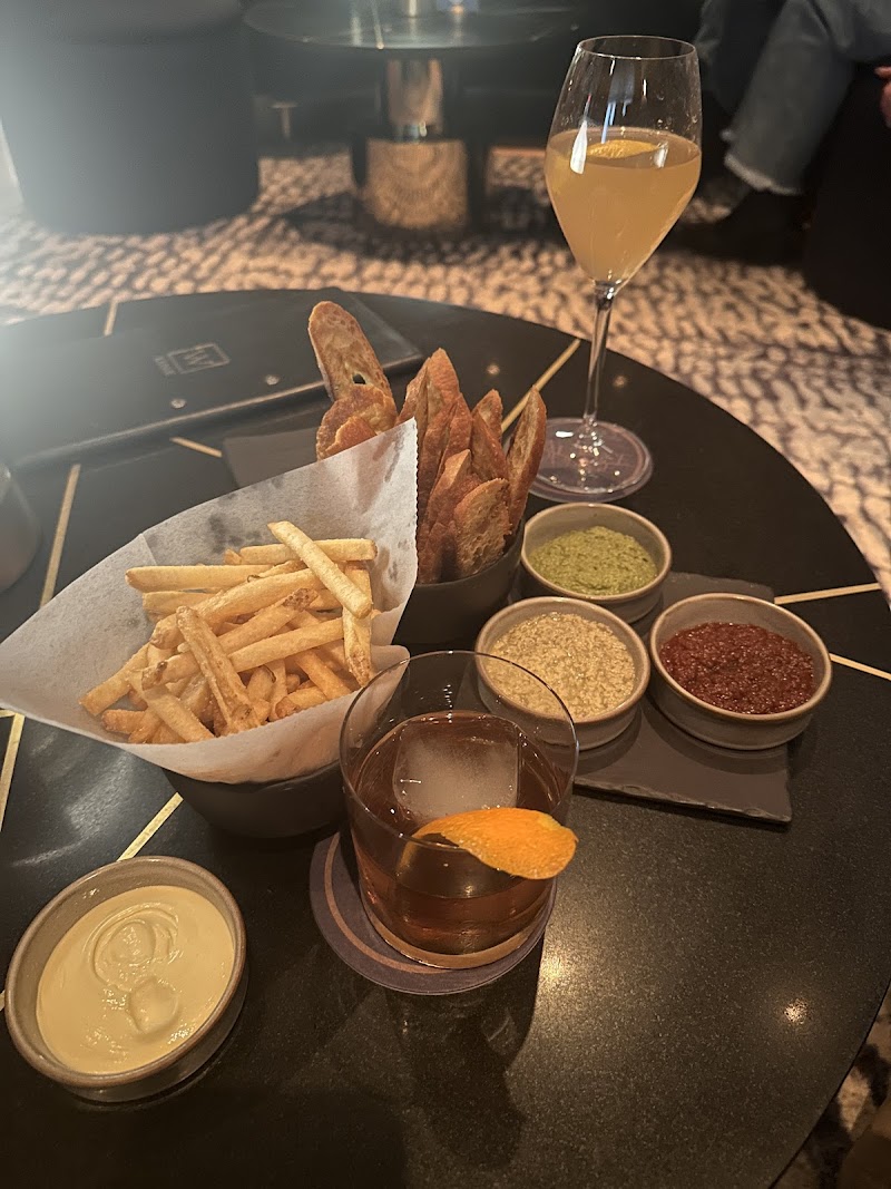 The Wallace Lounge 5